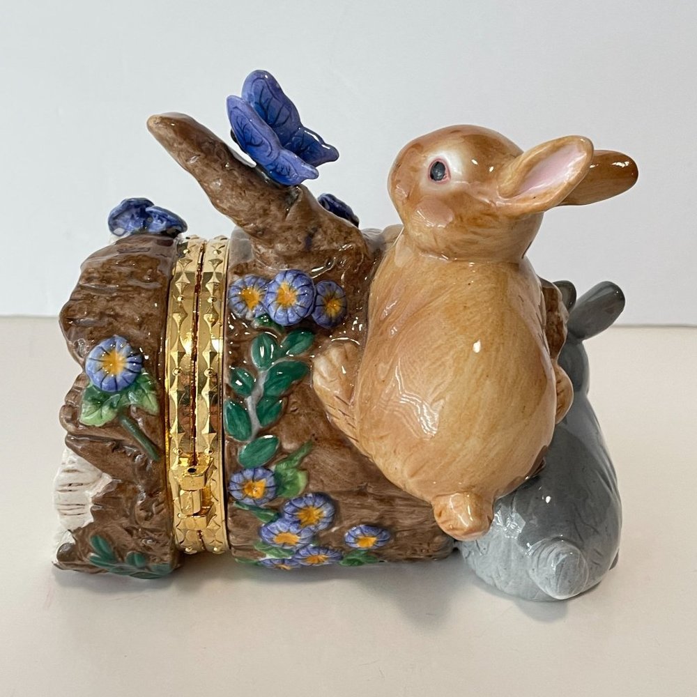 CWC Porcelain Box Easter Bunnies Tree Stump Hinged Keepsake Hand Painted Decor - Picture 4 of 16